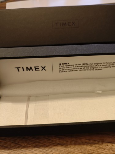 Timex watch display - q,