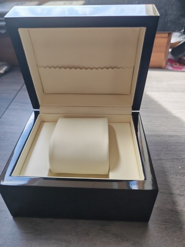 Luxury watch single slot - luxury,